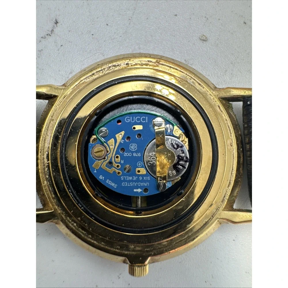 Vintage 33mm Gucci 3001M Roman Bezel Unisex Quartz Wristwatch Swiss Gold Plated